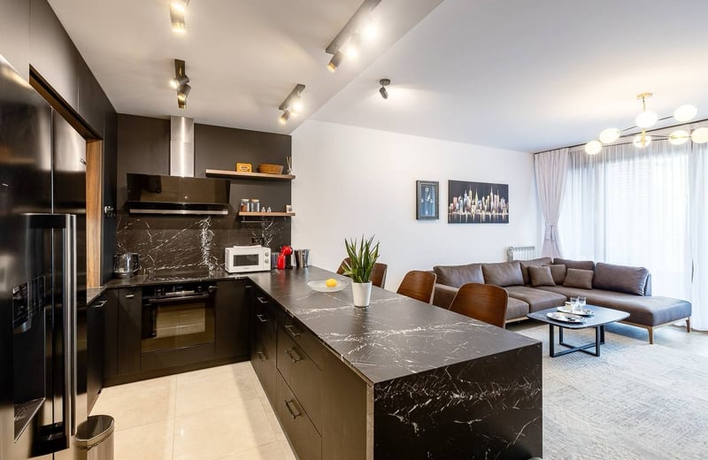 Location longue durée d’un appartement élégant de 3 pièces, 88 m², Skyline Residence, Belgrade, Serbie